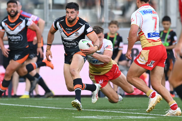 Triston Reilly on debut for the Wests Tigers in 2023.