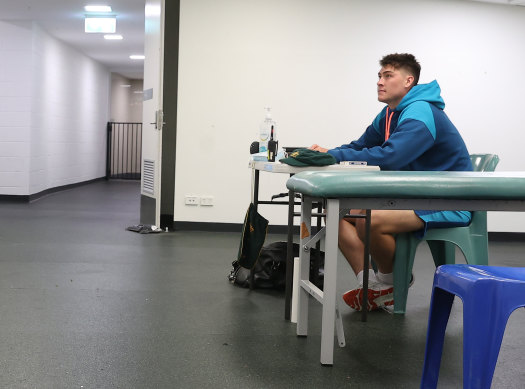 Matt Renshaw isolating at the SCG, a deck of cards his only companion.