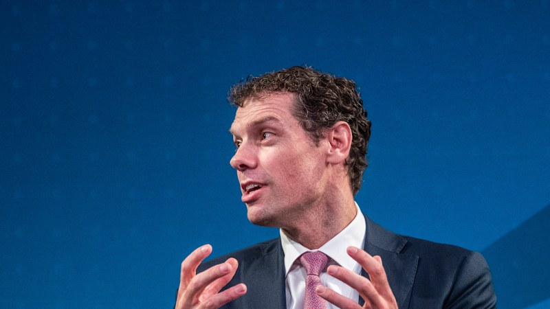 UBS Sweetman heads to Asia, Peirce takes over Australia co-head role