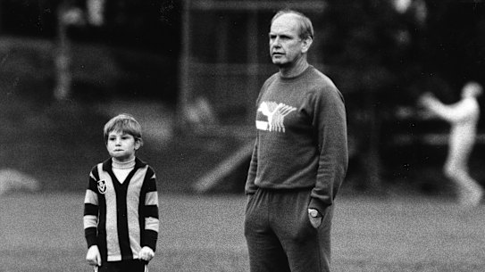 Regan Phelps stands alongside master coach Allan Jeans at training