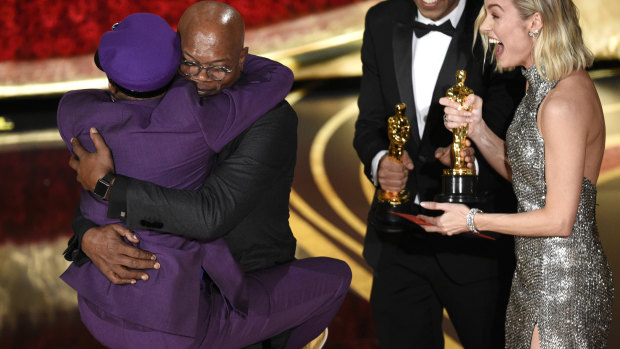 Spike Lee embraced Samuel L. Jackson as he won his first Oscar award.