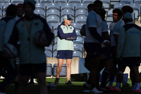 Joe Schmidt braving a pair of shorts while watching the Wallabies train at Murrayfield.