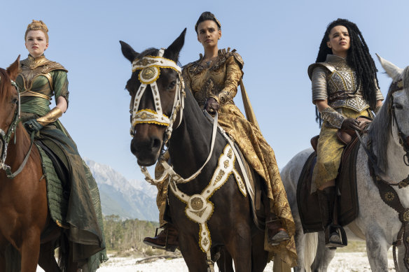 Madeleine Madden (centre) as Egwene, with 
Ceara Coveney (left) as Elayne and 
Zoe Robins as Nynaeve in season three of The Wheel of Time. 