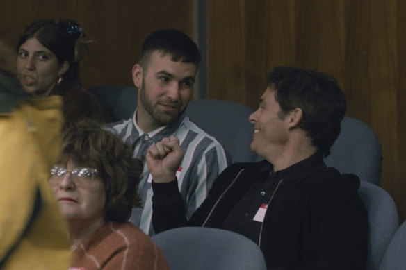 Ronald Gladden and James Marsden in Jury Duty.