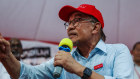 SELANGOR, MALAYSIA - NOVEMBER 16: Malaysia’s opposition leader Anwar Ibrahim, chairman of Pakatan Harapan (The Alliance of Hope) coalition, speaks during an election campaign rally on November 16, 2022 in Shah Alam, Selangor, Malaysia. Malaysia will hold its general elections on November 19.  (Photo by Annice Lyn/Getty Images)