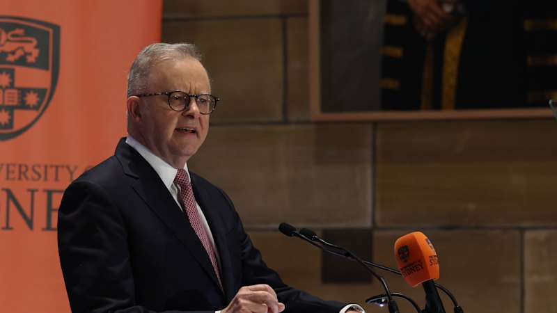 Albanese seeks to set rules on renewables for large data centres as states resist