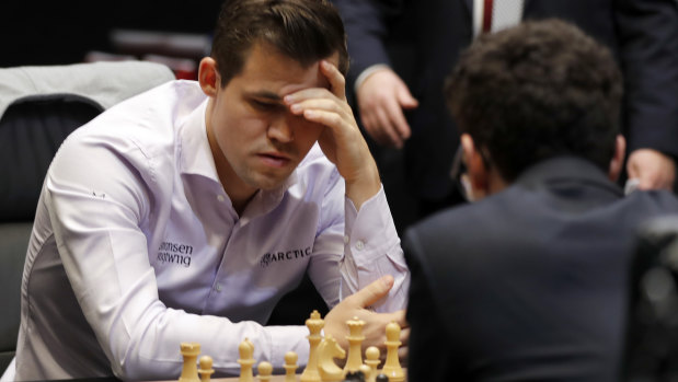 Norway's Magnus Carlsen (left) has beaten American Fabiano Carlsen at the world chess championship.