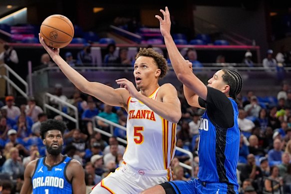 Atlanta Hawks guard Dyson Daniels drives to the hoop.