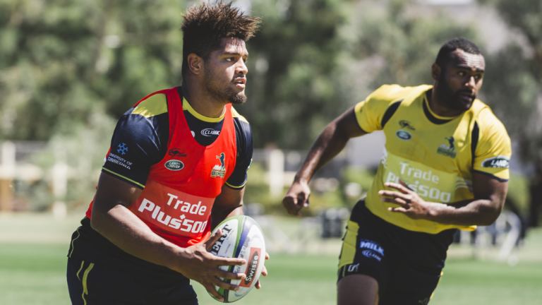 Brumbies rookie Rob Valetini, left, injured his knee in his Super Rugby debut in round one.