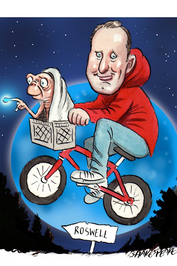 Australian author and journalist Ross Coulthart is a big thing among UFO aficionados in the United States.