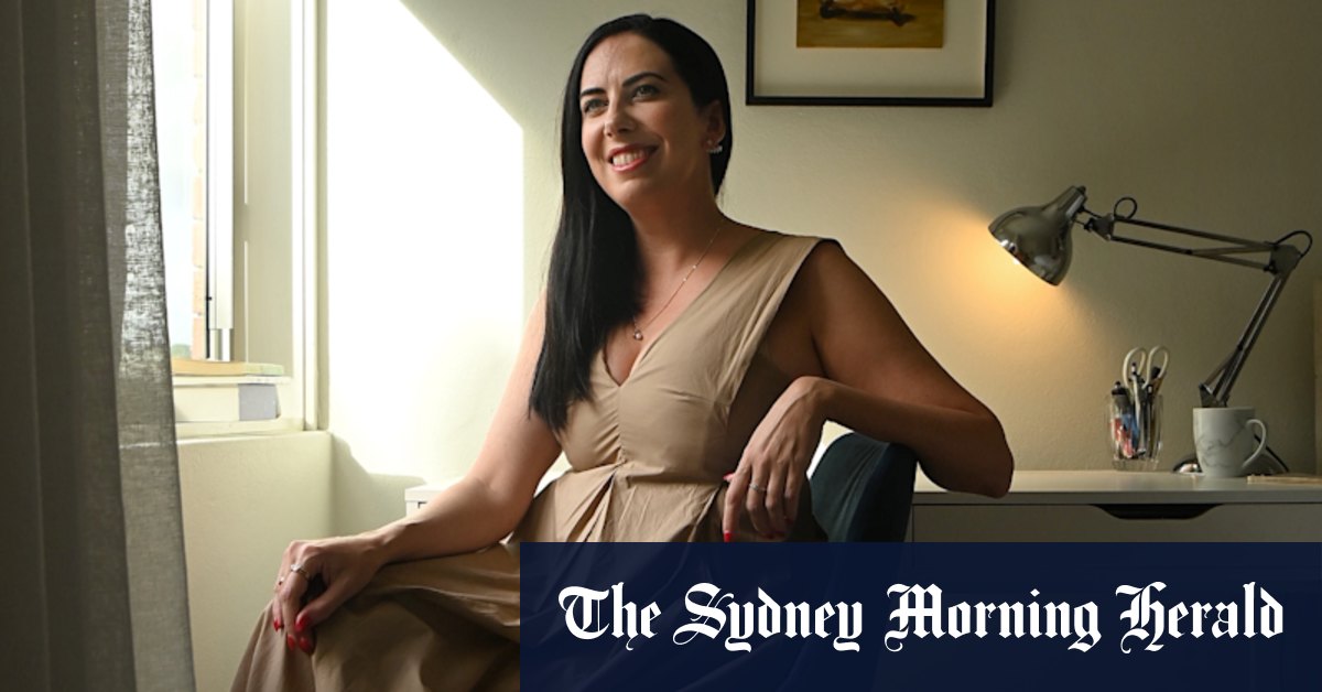 Stella Prize 2023: Sarah Holland-Batt wins for her third poetry collection, The Jaguar. - Vimarsana News