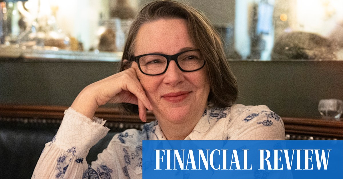 Alan Joyce's former speechwriter Lucinda Holdforth says LinkedIn is rotting our leaders - Vimarsana News