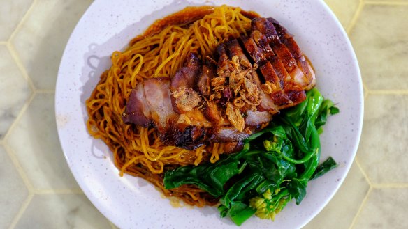 Dry noodles and char siu are a perfect fast food.