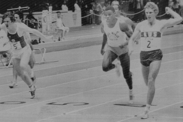 Paul Narracott (right) beating Carl Lewis in a 60-metre race in Osaka, 1984.