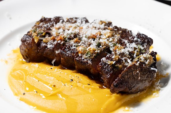 Steak with fava puree.
