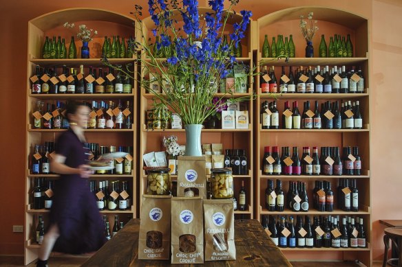 Sardinas is a wine bar, liquor shop and flower store in Reservoir.