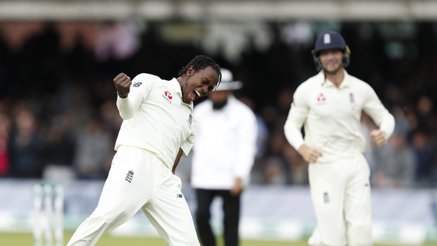 Jofra Archer celebrates Usman Khawaja's wicket in the second innings at Lord's