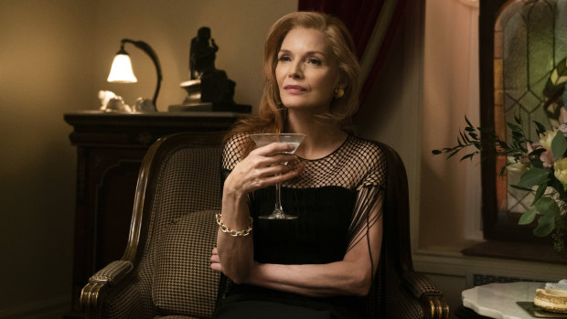 Frances Price (Michelle Pfeiffer) has all the gloss money can buy.