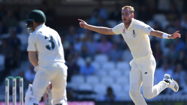 All-too-familiar sight: Stuart Broad celebrates dismissing Dave Warner during day four of the fifth Test at The Oval.