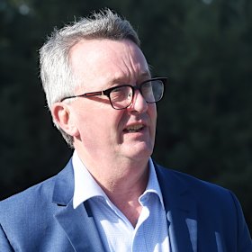 Victorian Health Minister Martin Foley said the government was growing increasingly concerned about the deepening coronavirus crisis in NSW.