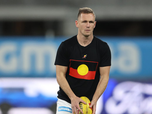 Joel Selwood returned for the Cats tonight.