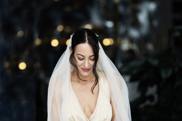 Melissa Singer: buying my wedding dress online was never part of the plan.