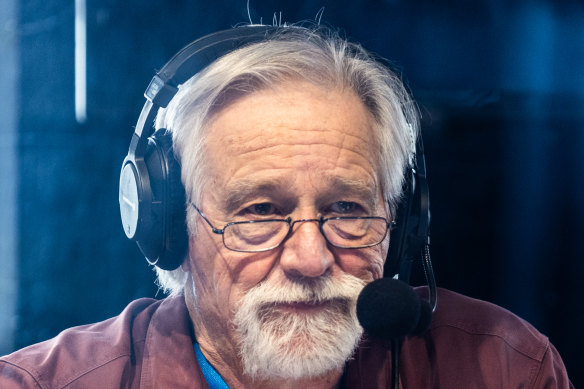 Neil Mitchell will step down from his morning show in December after 34 years.