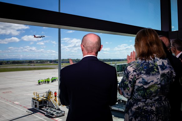 The inaugural flight at the brand new Western Sydney International Airport takes off as dignitaries watch.