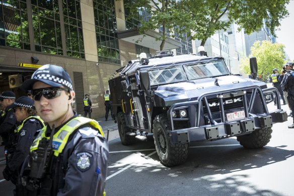 An armoured police vehicle holding alleged international drug boss Tse Chi Lop,  leaves the Melbourne Magistrates Court.
