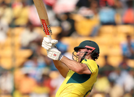 Mitchell Marsh podczas szalonego partnerstwa otwierającego Australię.