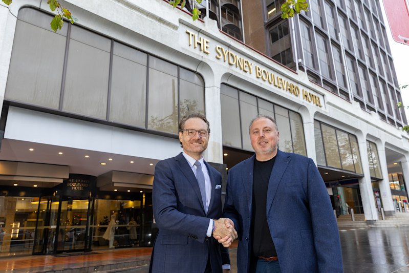 Accor Pacific chief operating officer Adrian Williams (left) and Bayview International Hotels & Resorts vice president of operations Peter Pysk have brokered a deal.