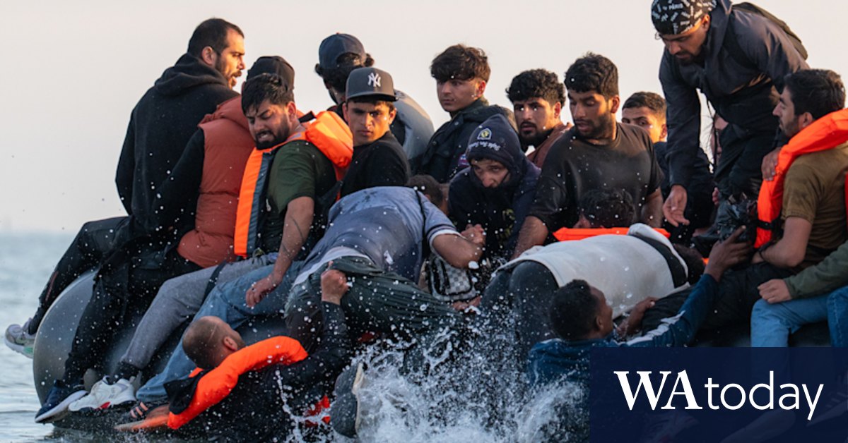 ‘The migrants are everywhere’: People smugglers are winning the battle of the beach