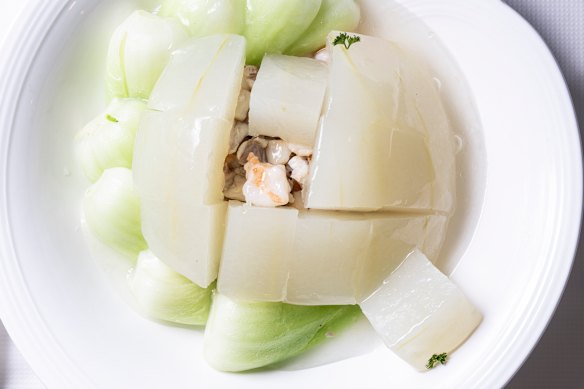 A peek at the white Cangzhen’s “hidden treasure”.
