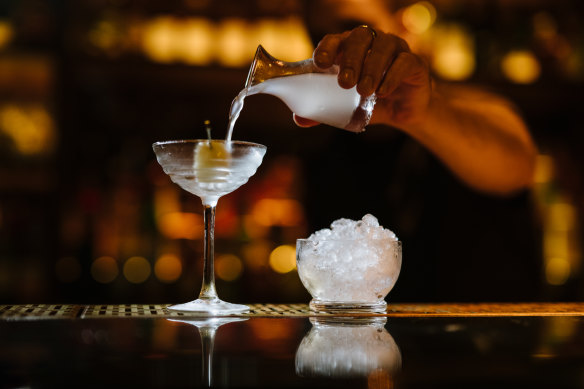 Stan’s features a signature martini menu that taps premium gins and vodkas, along with special bitters and other extracts.