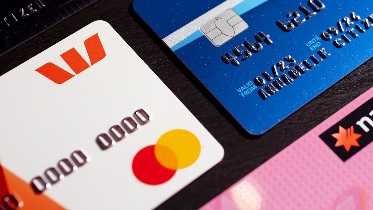 Australia’s Big Banks Hike Fees Ahead of Credit Card Surcharge Ban