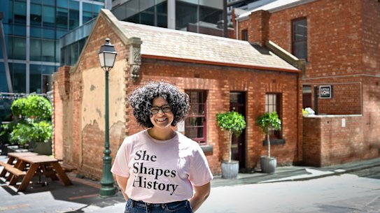 Sita Sargeant, fundadora da She Shapes History Walking Tours. 