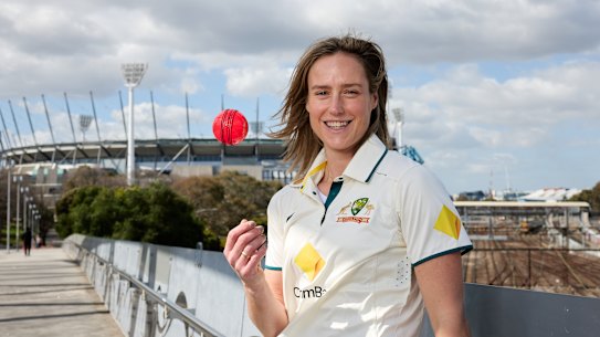 Ellyse Perry has 2.6 million Instagram followers, but shuns social media. 