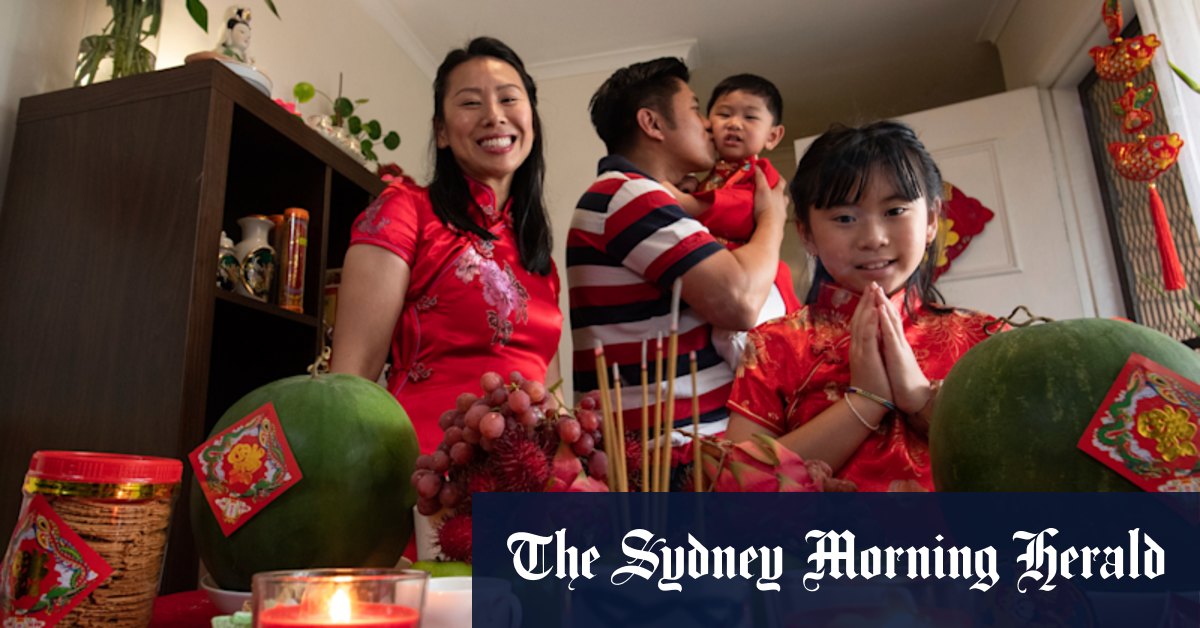 Family 'sweeps out the bad luck' and welcomes Year of the Tiger - Vimarsana News