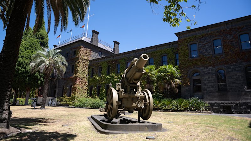 Historic buildings, prime real estate: Defence ready to sell off Victoria Barracks in Sydney, Melbourne and Brisbane