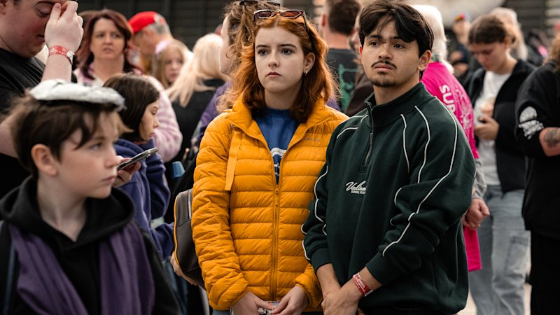 Supanova holds minute’s silence for man killed in car crash