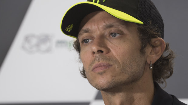 Rossi re-signs with Petronas Yamaha