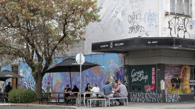 Carwyn Cellars and its Tuckshop are local favourites on Thornbury’s High Street.