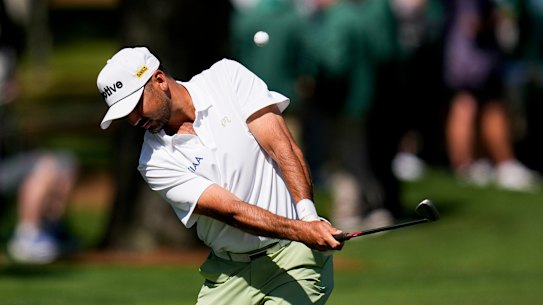 Jason Day acertou o green no sétimo buraco durante a primeira rodada do torneio Masters de golfe no Augusta National Golf Club na quinta-feira.