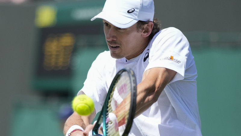 Wimbledon LIVE updates: De Minaur cruises through first two sets, Saville up against high seed