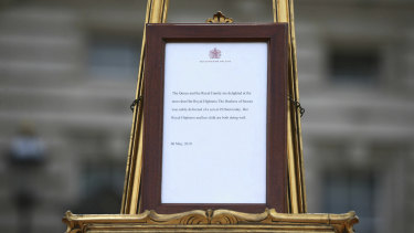 A notice placed on an easel in the forecourt of Buckingham Palace to formally announce the birth of a baby boy to  Britain's Prince Harry and Meghan, the Duchess of Sussex, in London.
