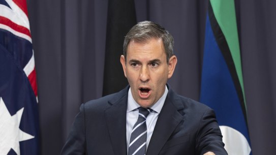 Treasurer Jim Chalmers says he is prepared to talk to the Greens over his reforms of the Reserve Bank.