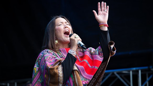 Toni Childs: "When I sing it to people I feel like a mamma bird feeding this really important reflection back to everyone."
