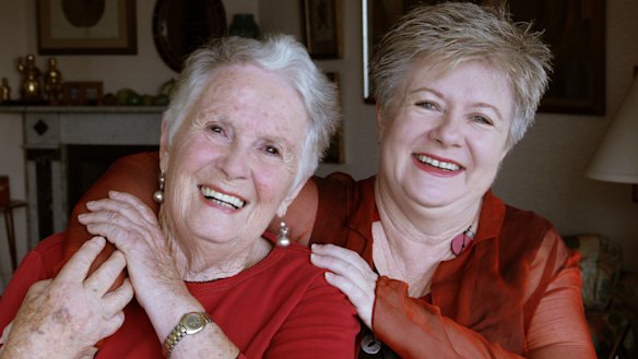 Peas in a bod: Margaret Fulton and her daughter Suzanne Gibbs in 2007.