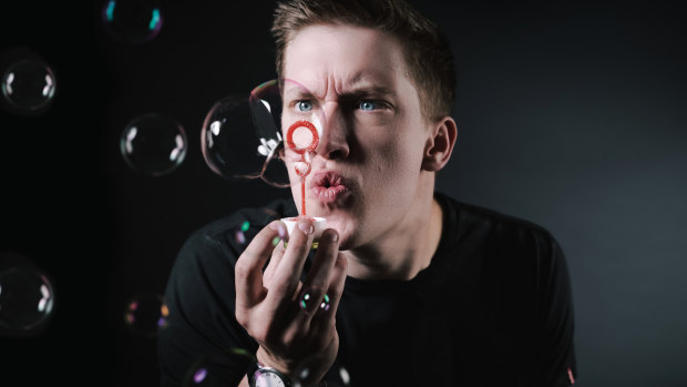 Daniel Sloss turns his brutal comedic powers on the selfish and opportunistic.
