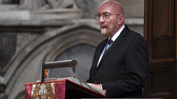 American theoretical physicist and Nobel laureate Kip Thorne spoke at the memorial. 